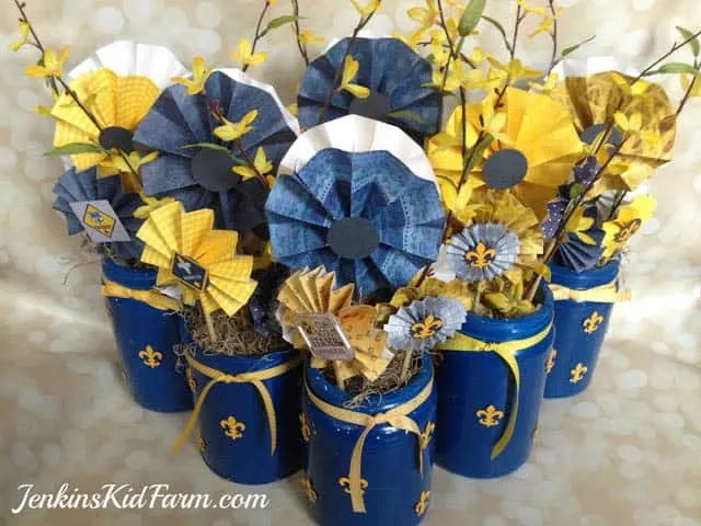 blue and gold centerpieces