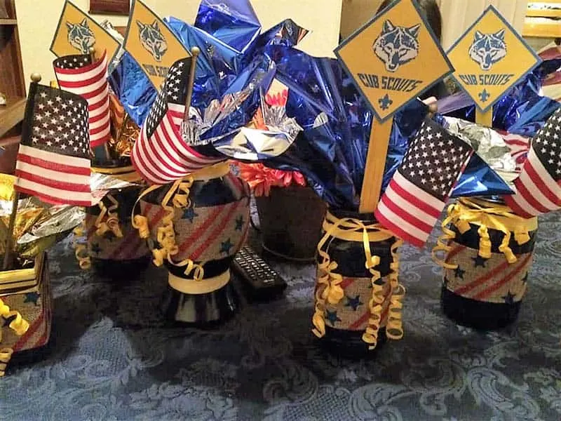 patriotic blue and gold centerpiece