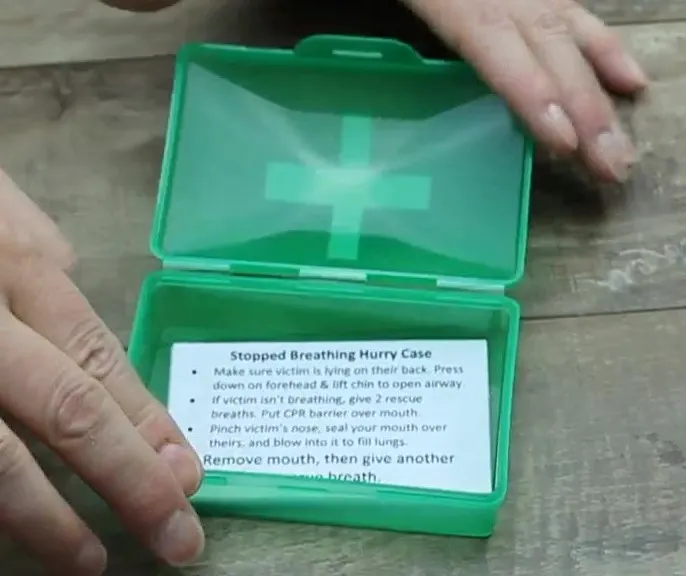 hurry case cards in container